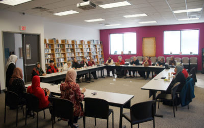 Umrah pilgrims discuss trip with interfaith group