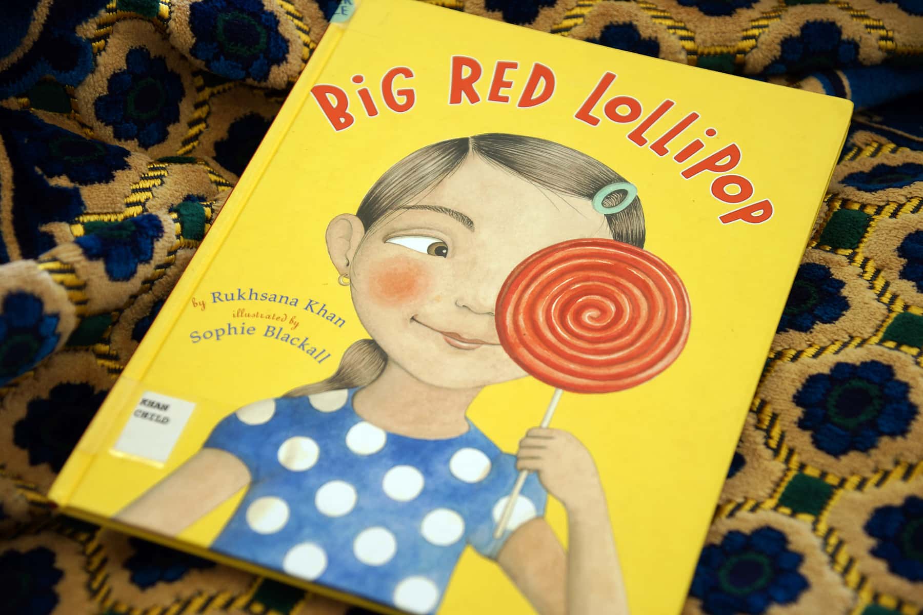 big red lollipop by rukhsana khan