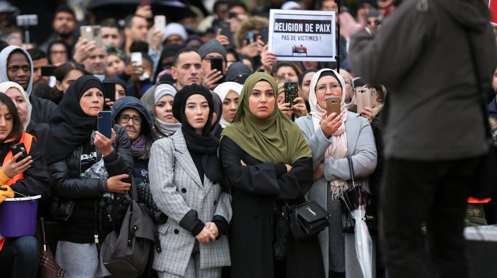 France moves closer to banning full Muslim veil