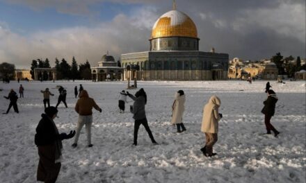 Jerusalem blanketed in white after rare snowfall
