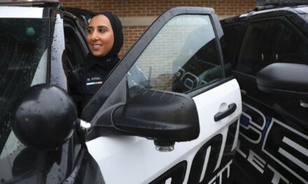 The First Hijabi Police Officer in Illinois Wants to Inspire