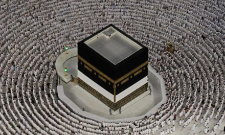 Photos: One million Muslims start Hajj pilgrimage in Mecca