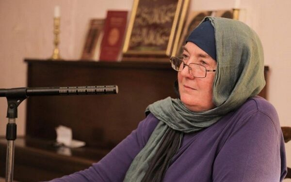 Getting to Know Aisha Bewley; A Muslim Convert Who Translated Quran into English