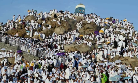 Muslim pilgrims gather on Mount Arafat in Saudi Arabia – in pictures