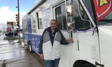 Chik’N’Dip food truck and restaurant fulfills dream of Milwaukee entrepreneur