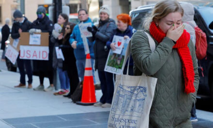 USAID Closure: Employees Tearfully Clear Desks in Final Goodbye