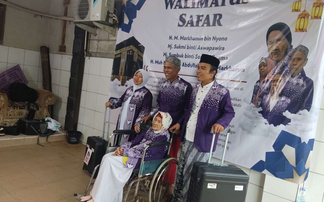 109-Year-Old Grandma Sumbuk Becomes Indonesia’s Oldest Hajj Pilgrim in 2025