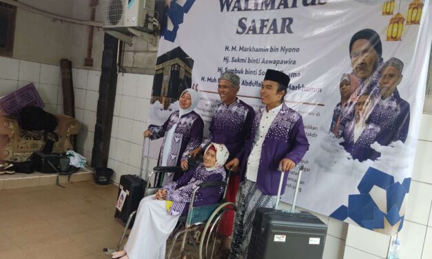 109-Year-Old Grandma Sumbuk Becomes Indonesia’s Oldest Hajj Pilgrim in 2025