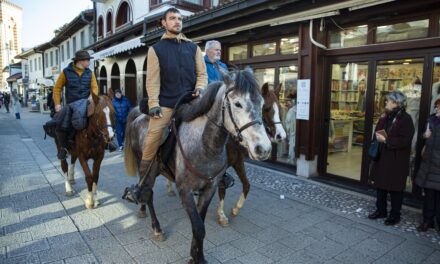 Spanish Muslims Ride 8,000 km on Horseback to Hajj, Reviving Forgotten Andalusian Route