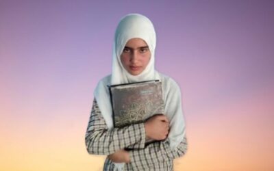 Young Muslim Girl in Kashmir Handwrites Quran Without Guidance or Support